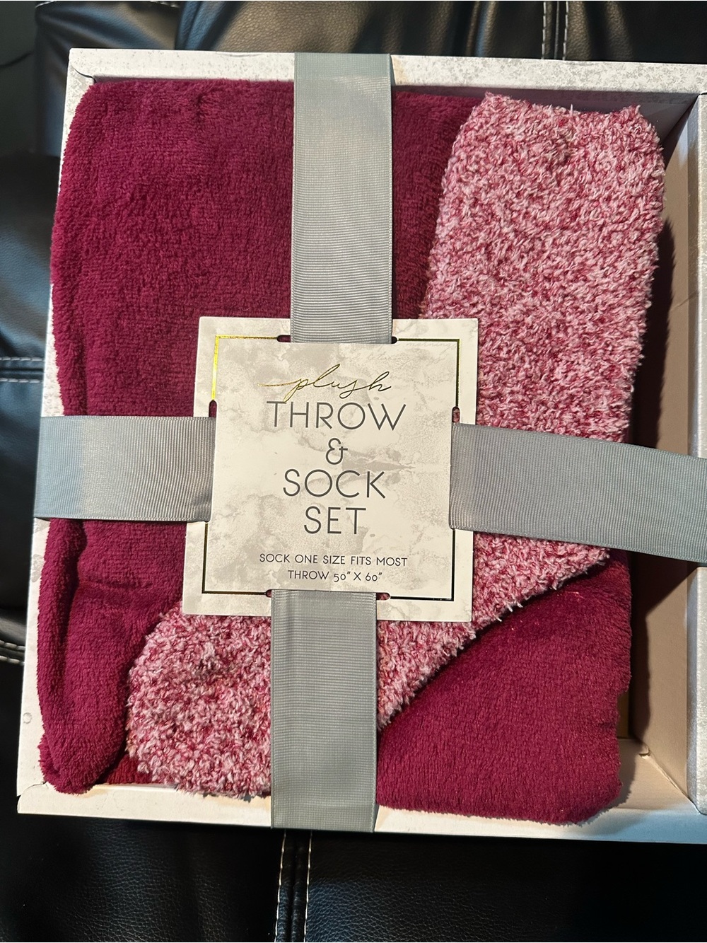 Lush Plush Throw & Sock Gift Set - Deep Burgundy